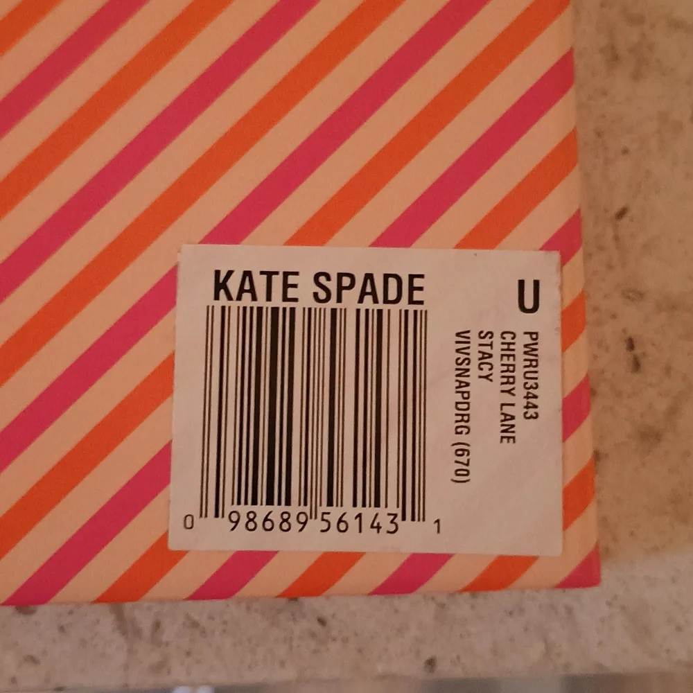 New With Box Kate Spade Vibrant Pink Wallet 